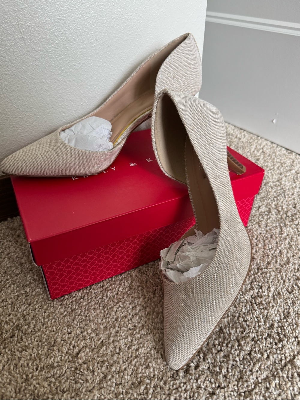 Kelly & Katie Neutral Linen-Texture Pointed Toe Pumps